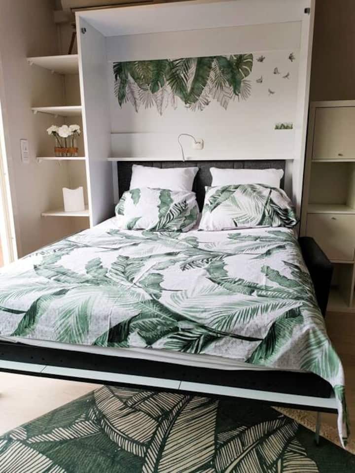 разтегателно легло в отворено положение – 140