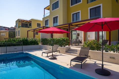 Luxury Beachfront Villa Čiovo Joy 3 - Pool, Trogir