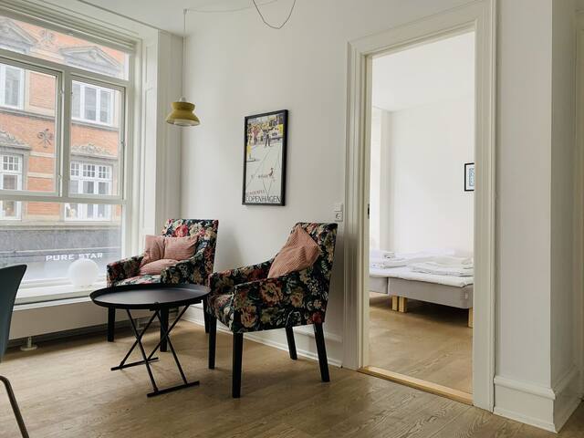 Købmagergade – Copenhagen Downtown – Close To Ever gallery image 3