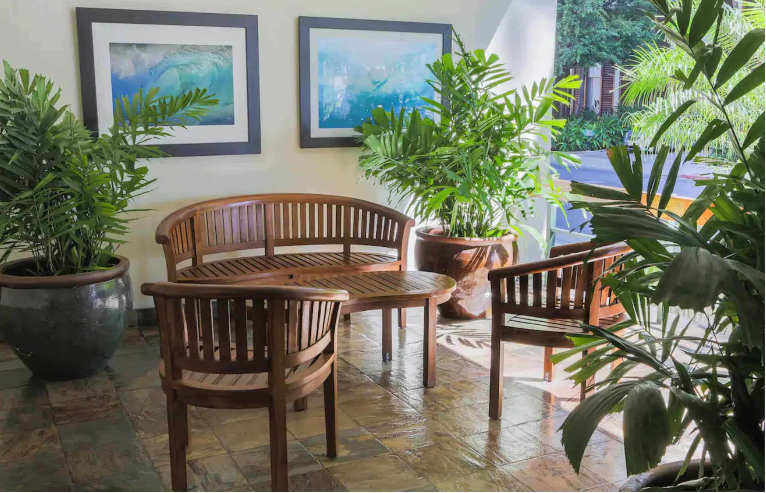 Condo in Honolulu · ★4.79 · Studio · 1 bed · 1 private bath - Image 17