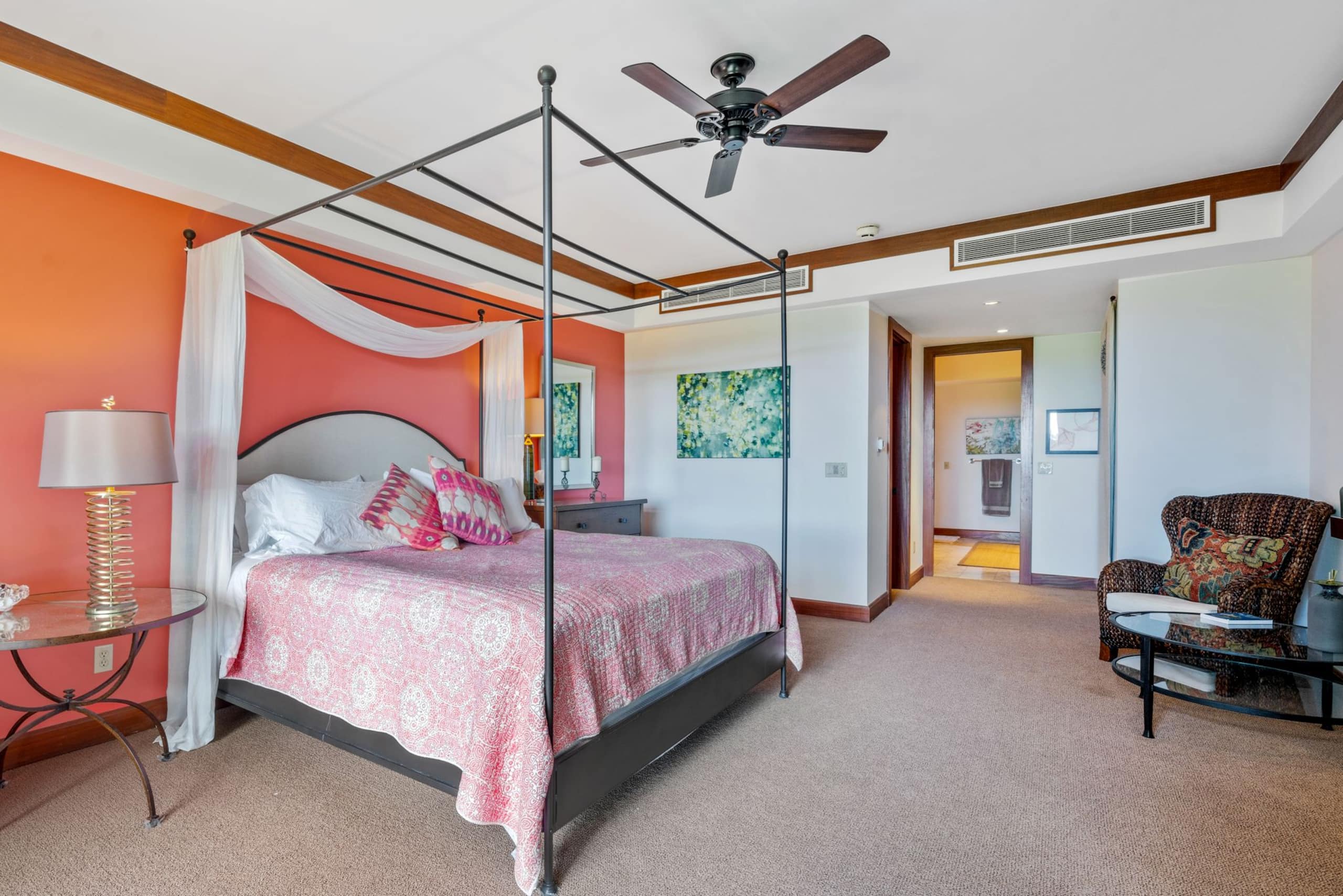 Condo in Kailua-Kona · ★4.83 · 3 bedrooms · 4 beds · 3.5 baths - Image 26