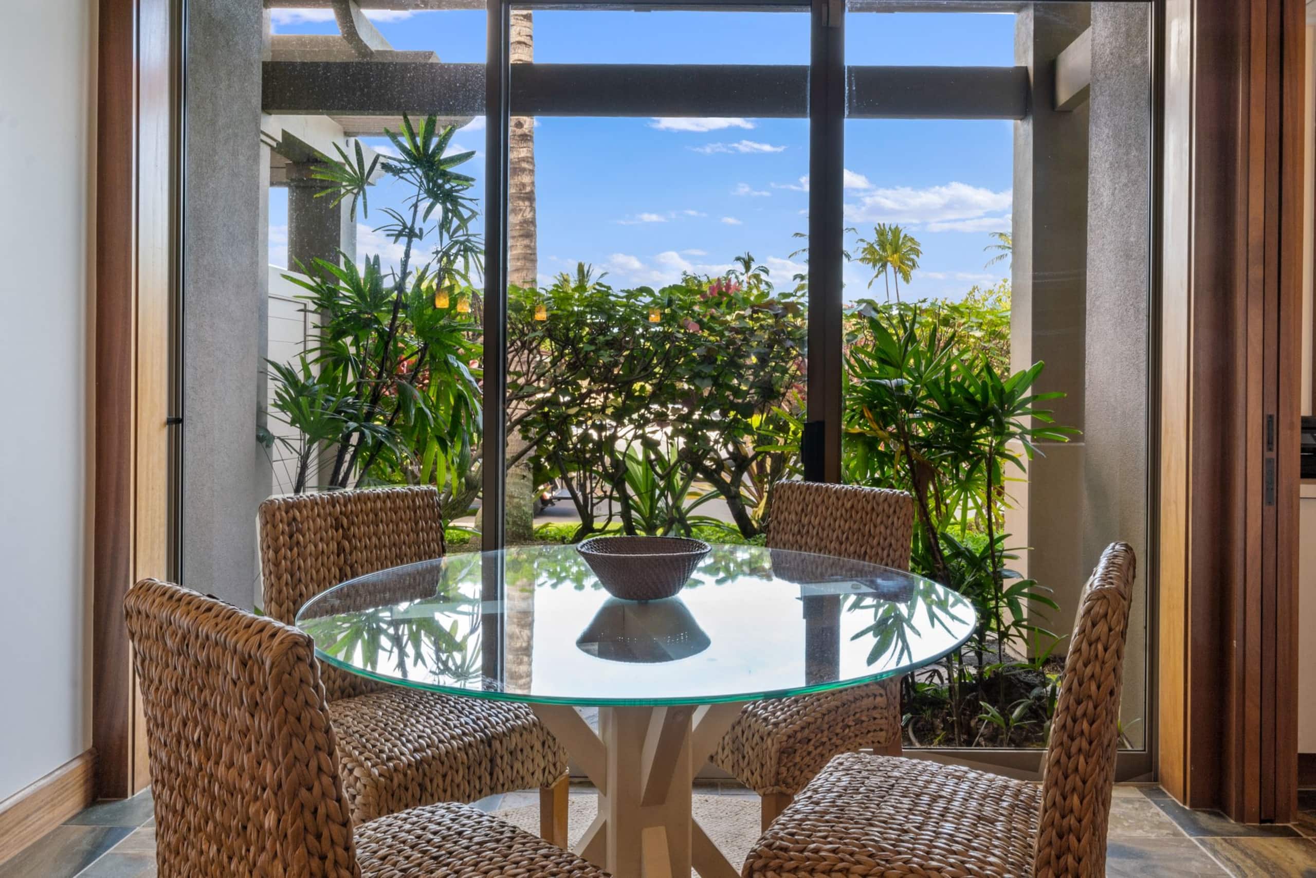 Condo in Kailua-Kona · ★4.83 · 3 bedrooms · 4 beds · 3.5 baths - Image 15