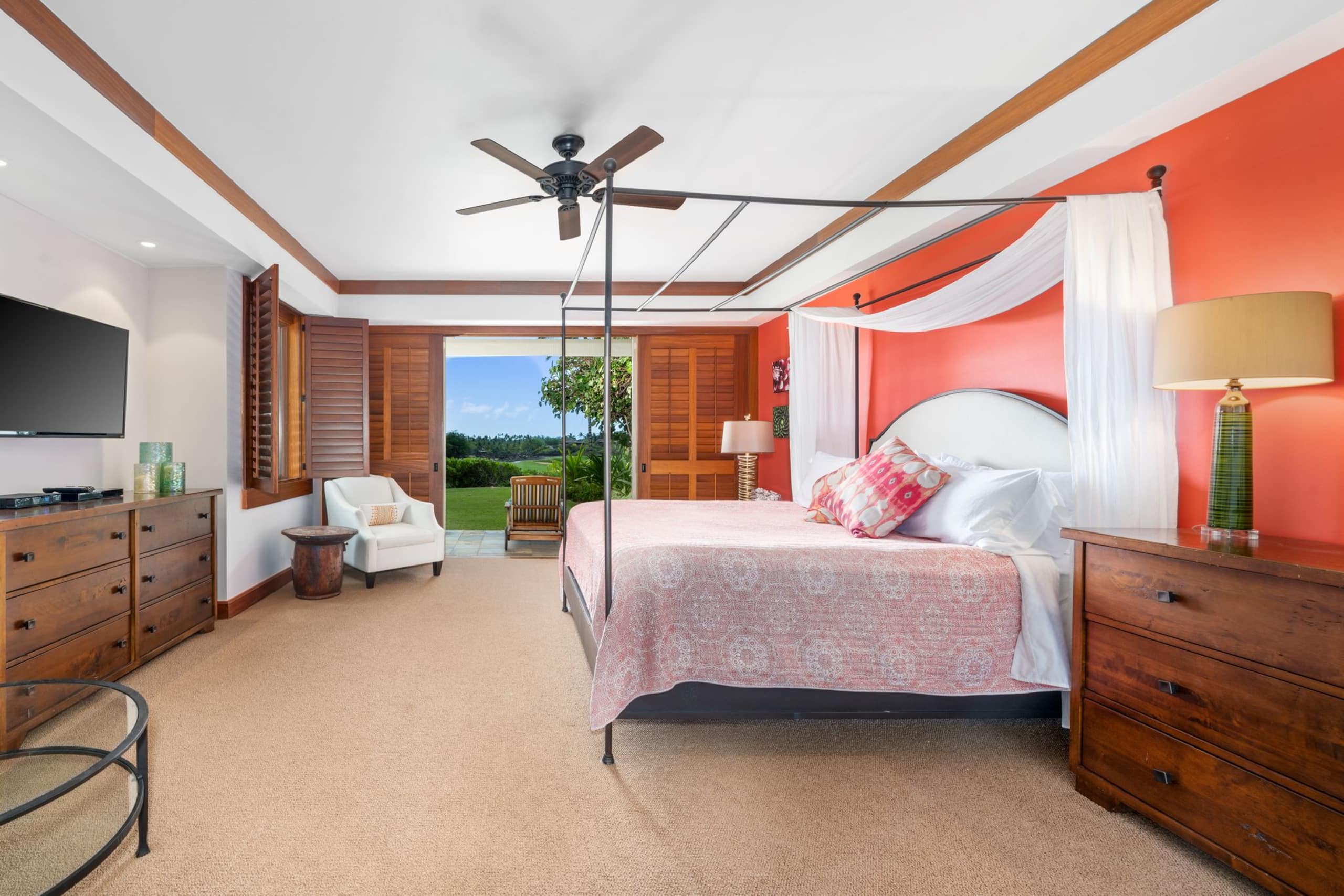 Condo in Kailua-Kona · ★4.83 · 3 bedrooms · 4 beds · 3.5 baths - Image 27