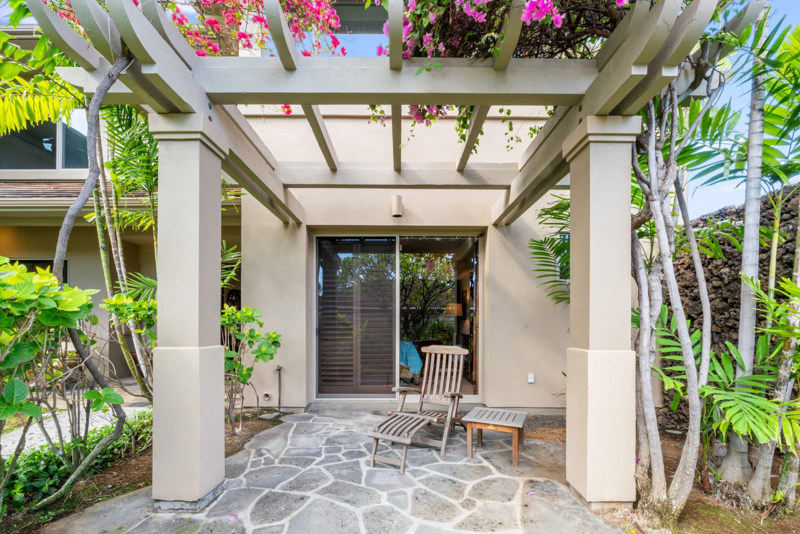 Condo in Kailua-Kona · ★4.83 · 3 bedrooms · 4 beds · 3.5 baths - Image 43
