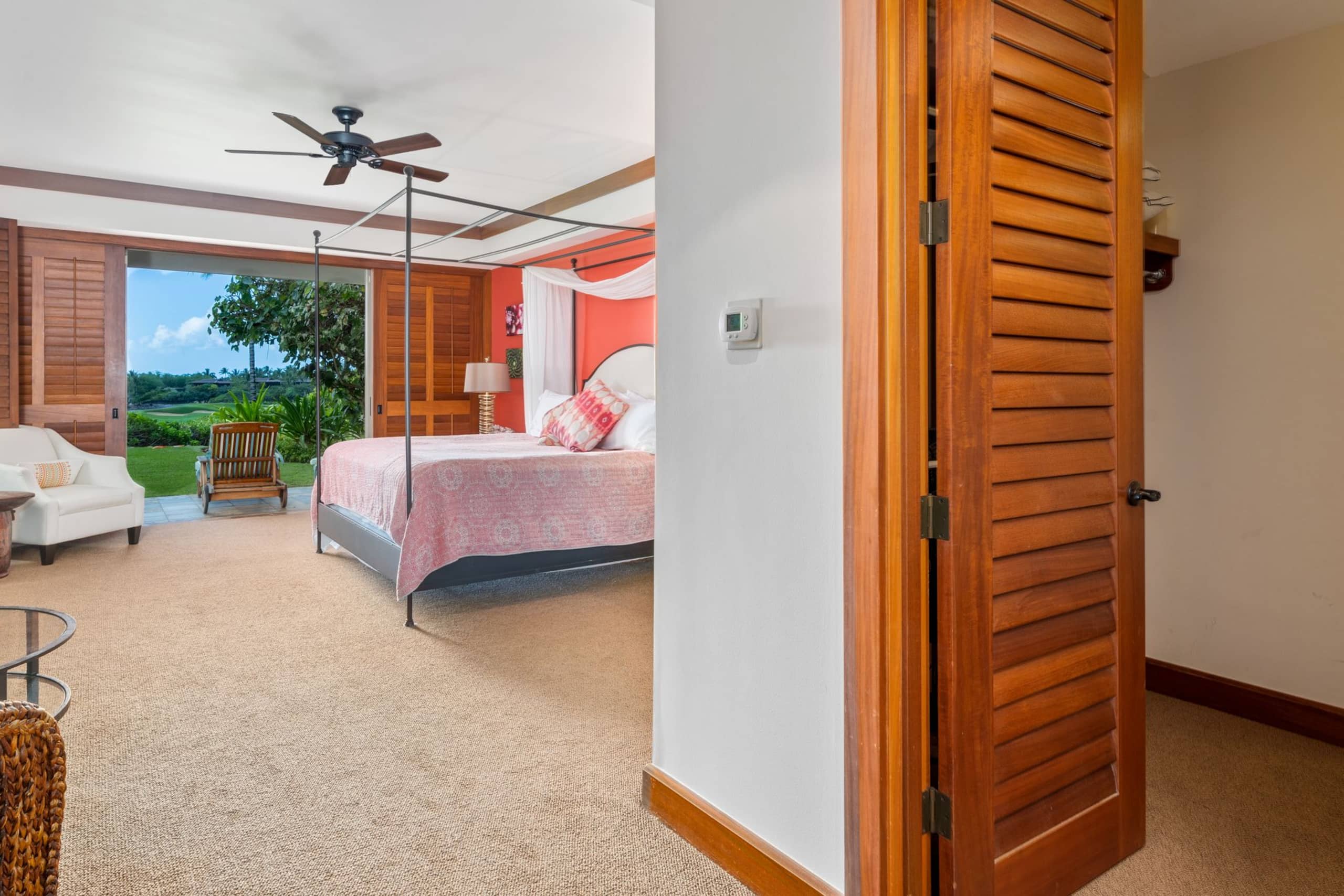 Condo in Kailua-Kona · ★4.83 · 3 bedrooms · 4 beds · 3.5 baths - Image 29