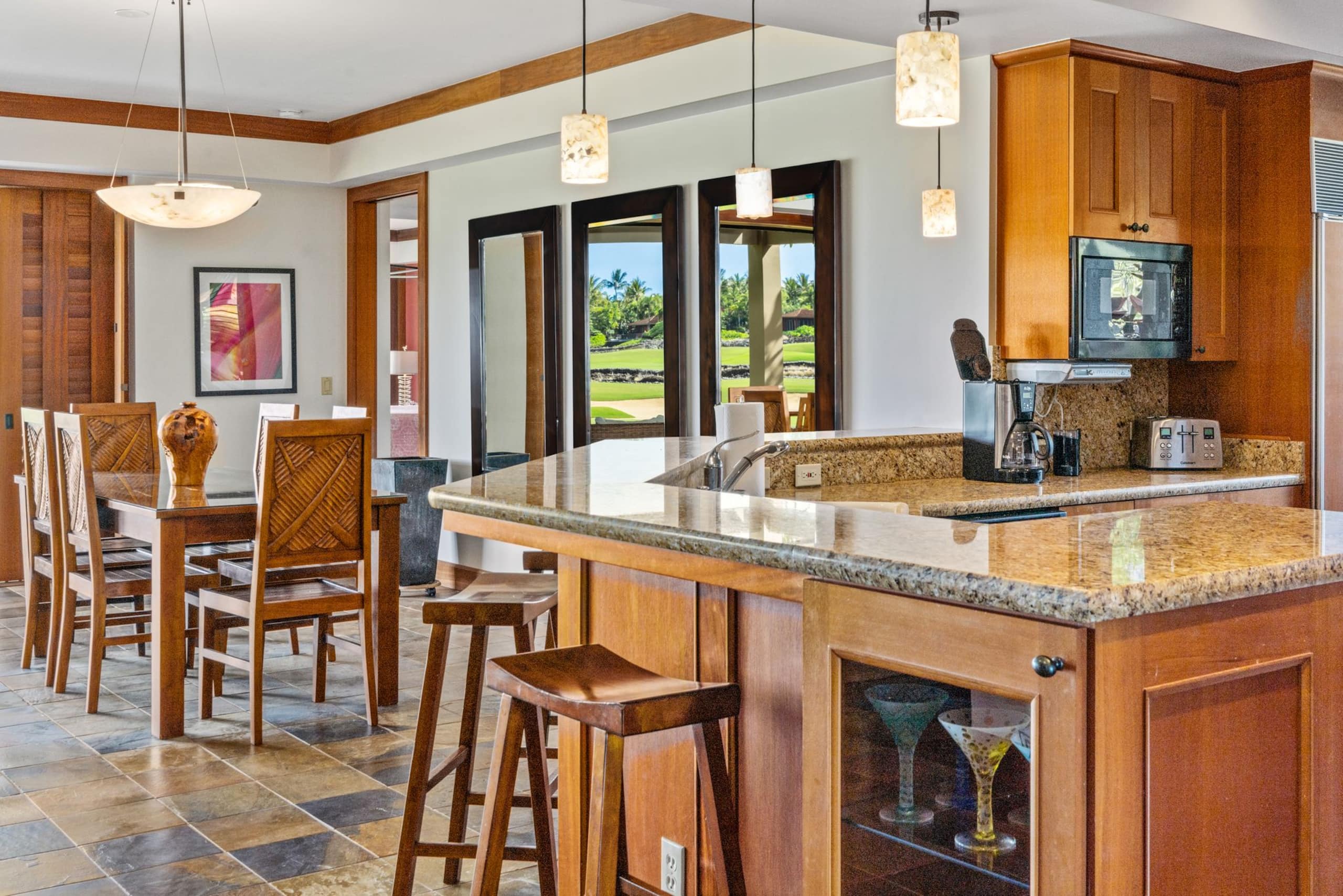Condo in Kailua-Kona · ★4.83 · 3 bedrooms · 4 beds · 3.5 baths - Image 12