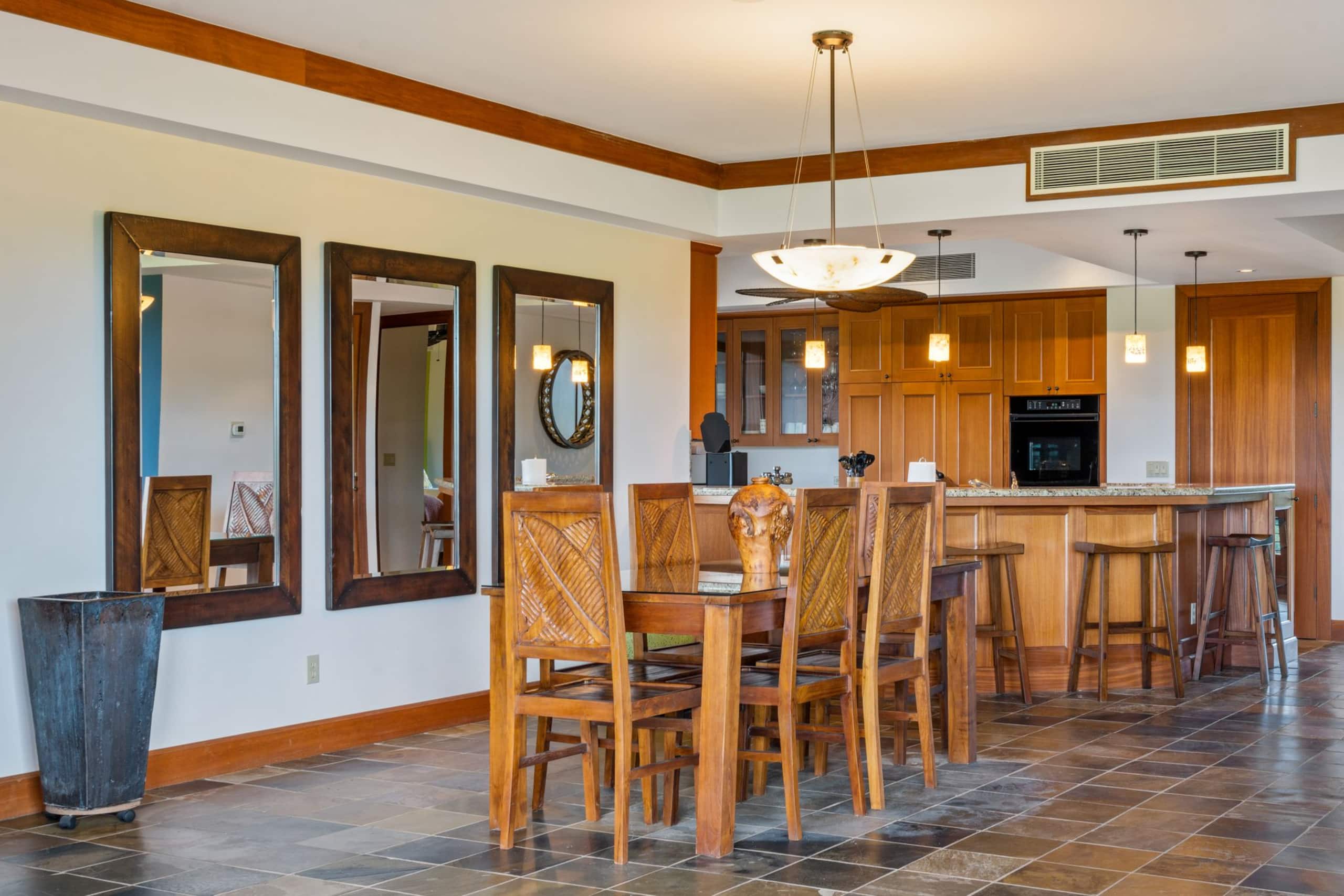 Condo in Kailua-Kona · ★4.83 · 3 bedrooms · 4 beds · 3.5 baths - Image 8