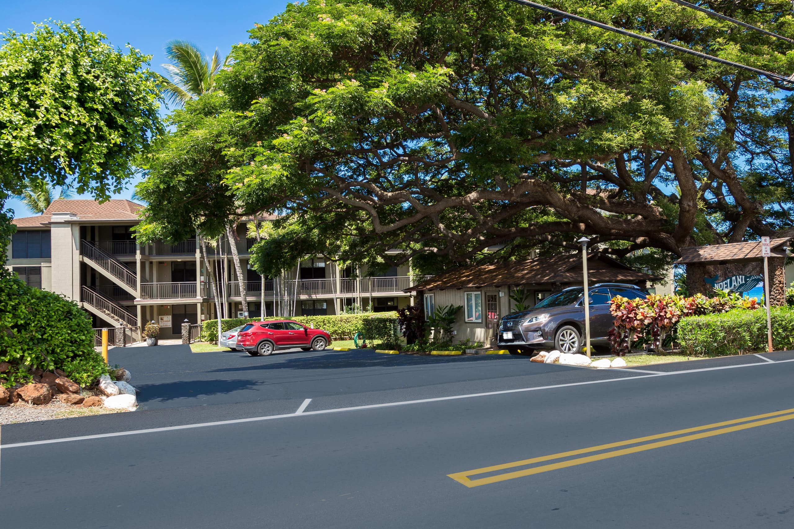 Condo in Lahaina · ★4.96 · 3 bedrooms · 3 beds · 2.5 baths - Image 66