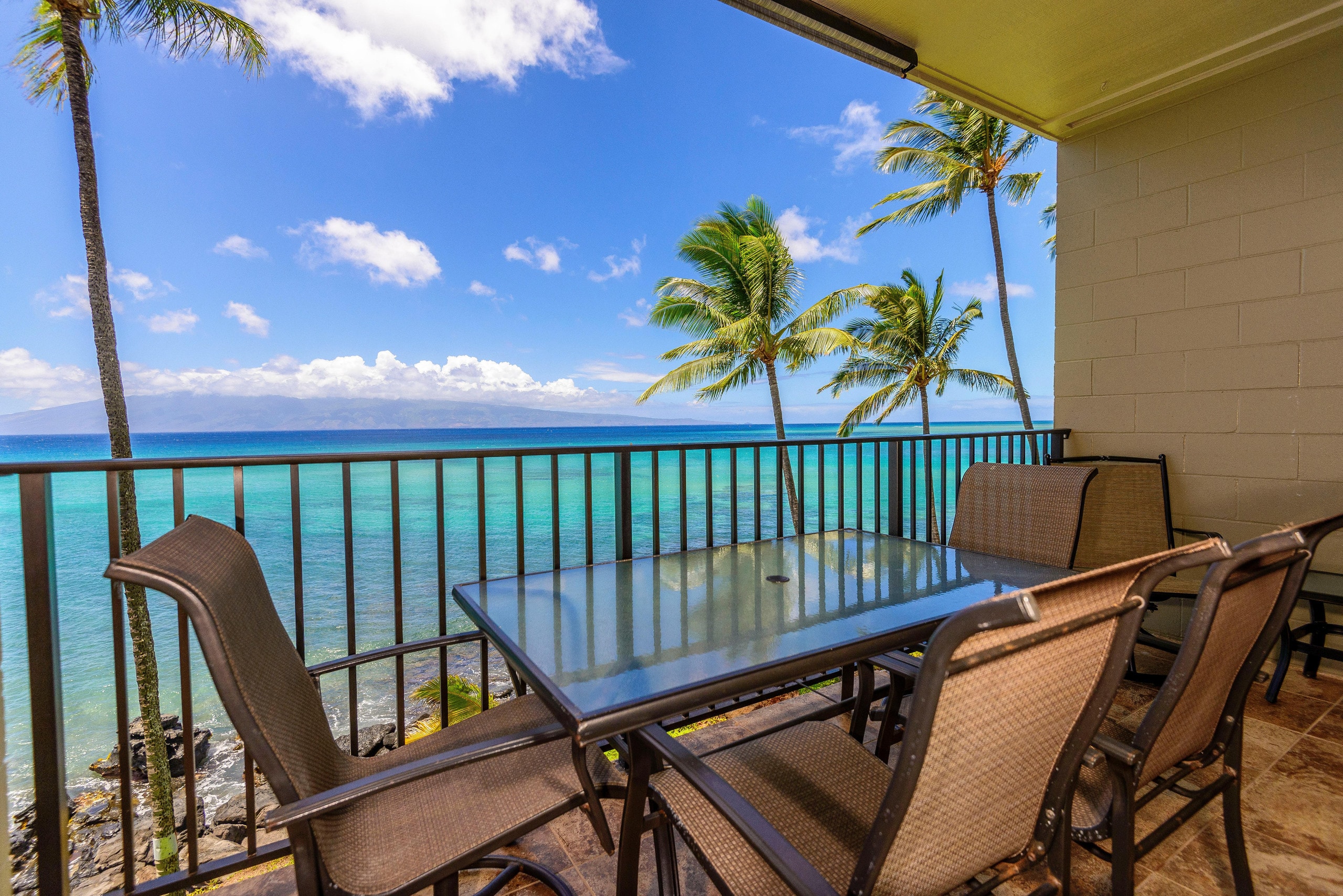 Condo in Lahaina · ★4.96 · 3 bedrooms · 3 beds · 2.5 baths - Image 1