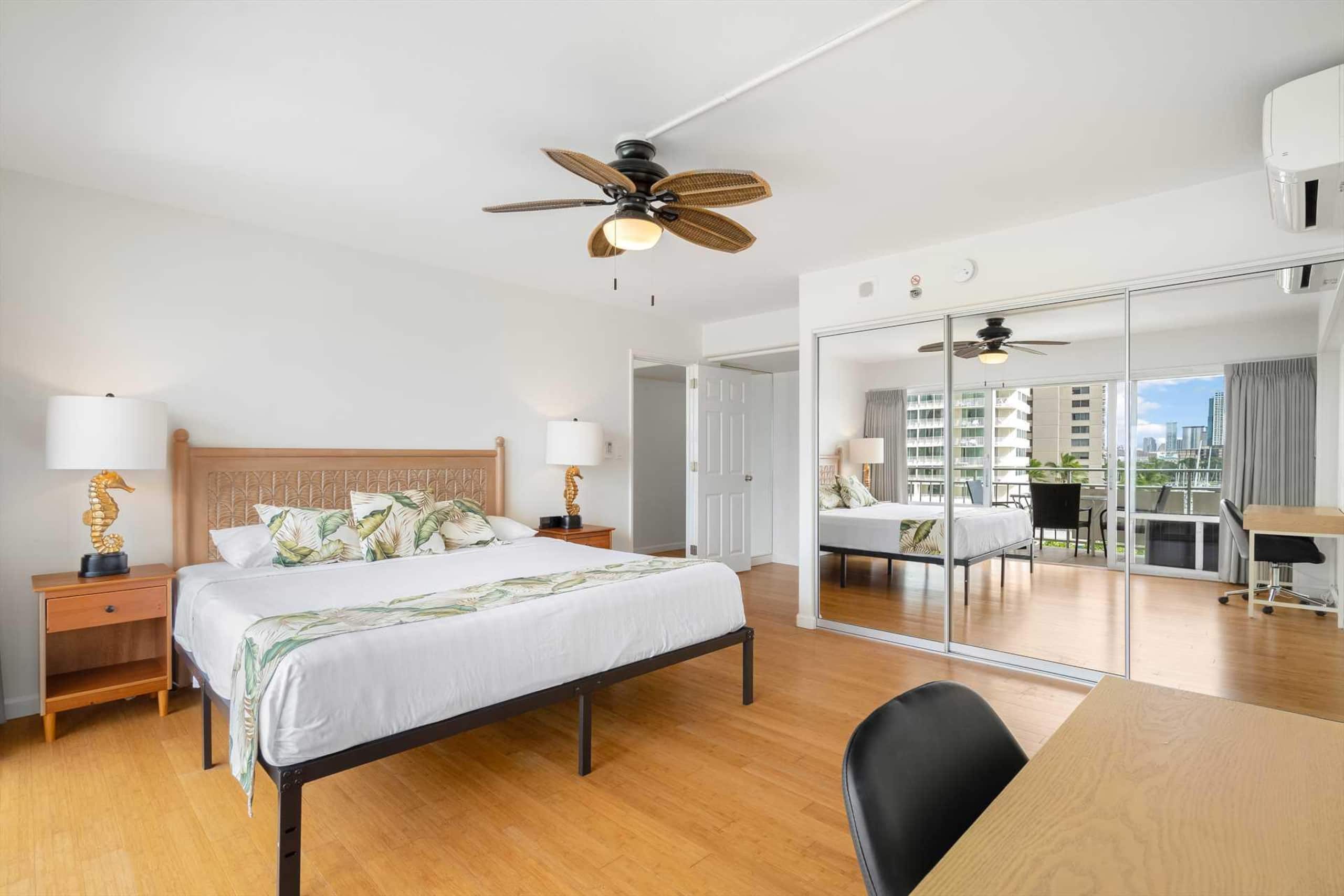 Condo in Honolulu · ★4.55 · 2 bedrooms · 4 beds · 2 private baths - Image 19