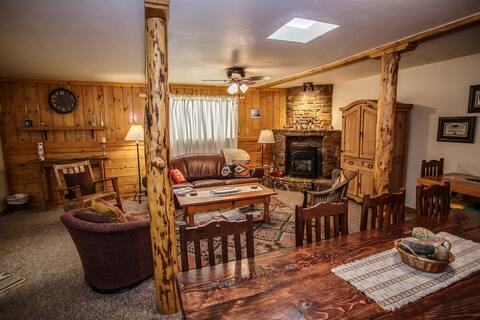 Downtown Chama 1 Block From Train - Encanto Lodge