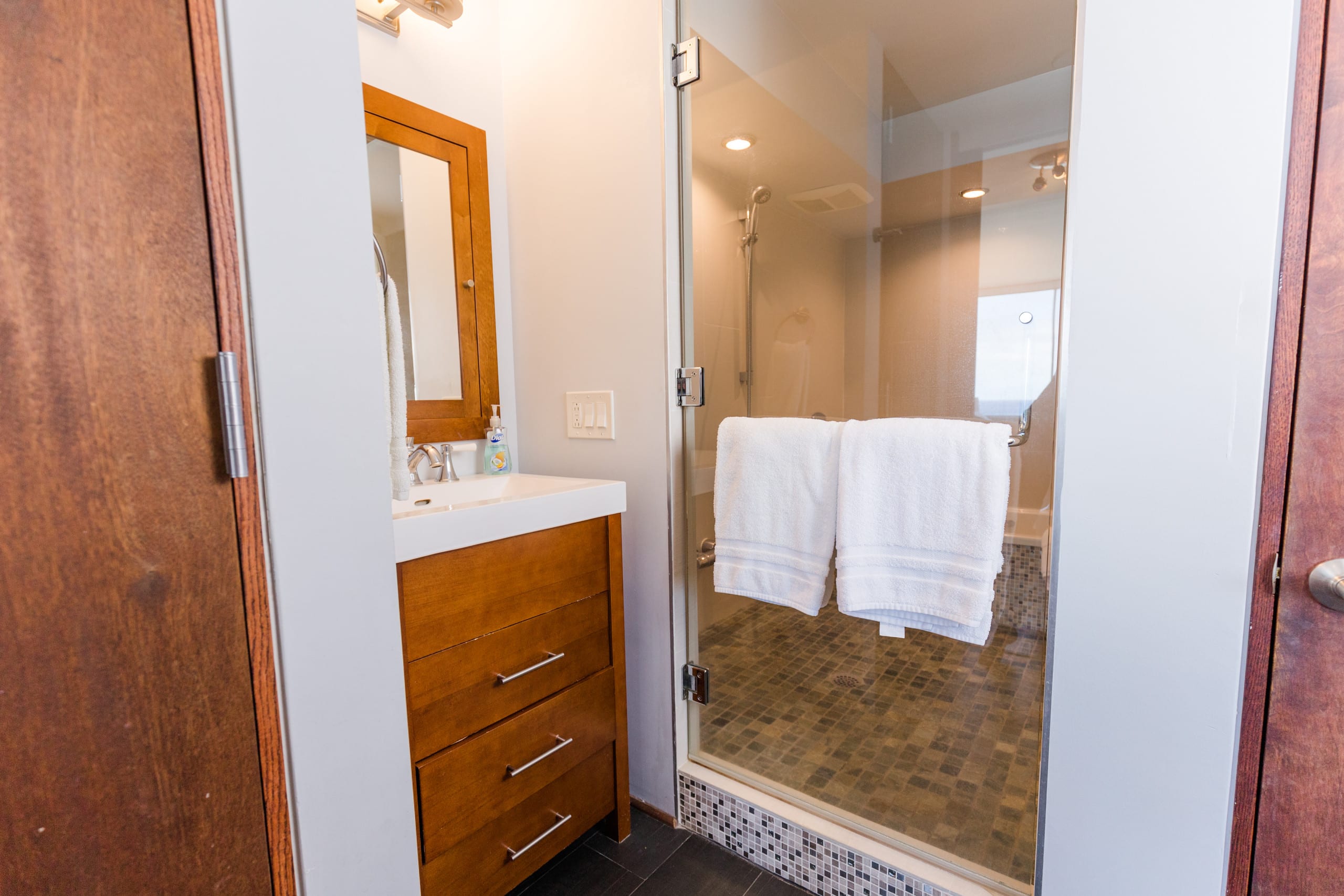 Condo in Honolulu · ★4.77 · 1 bedroom · 1 bed · 1 bath - Image 14