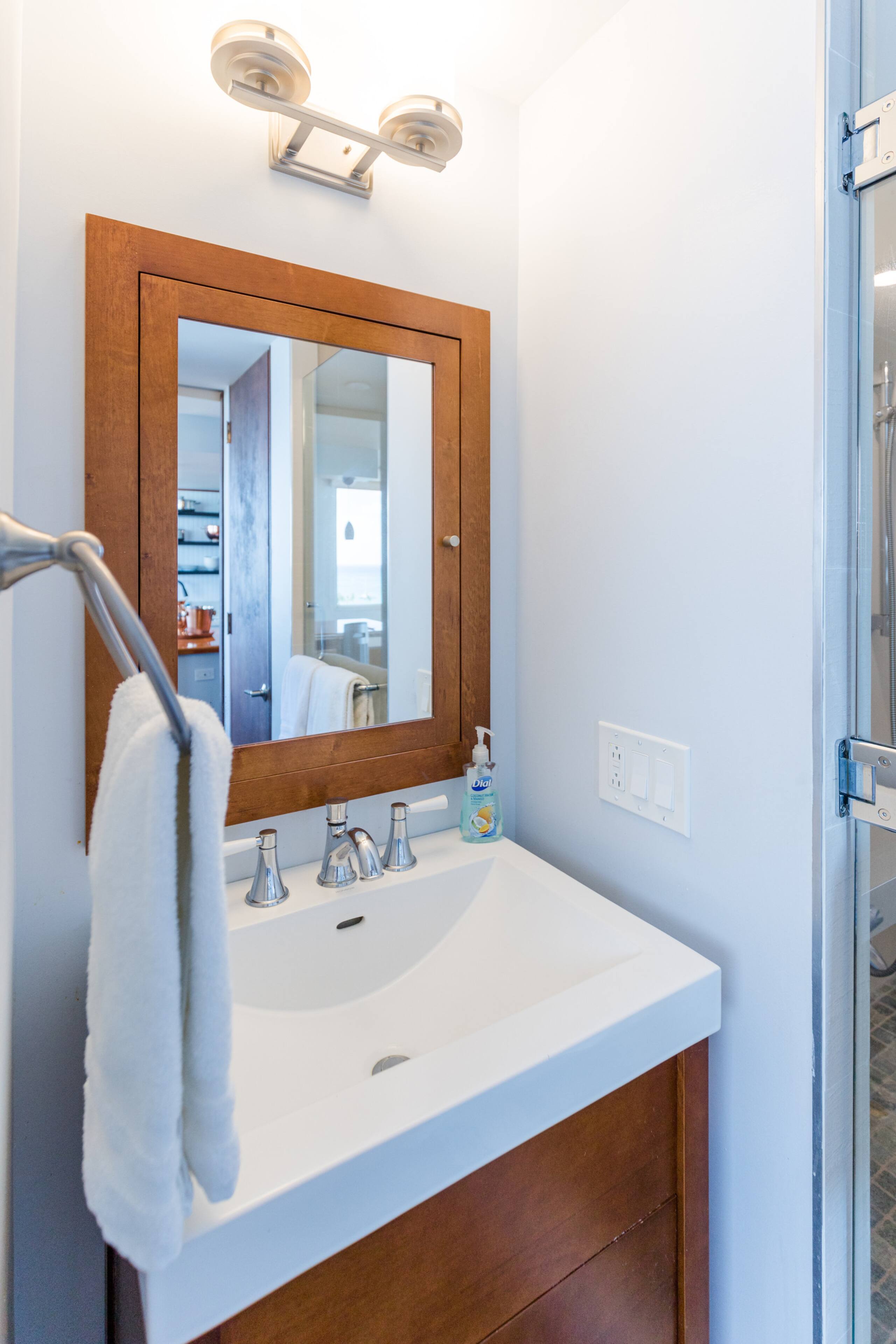 Condo in Honolulu · ★4.77 · 1 bedroom · 1 bed · 1 bath - Image 16