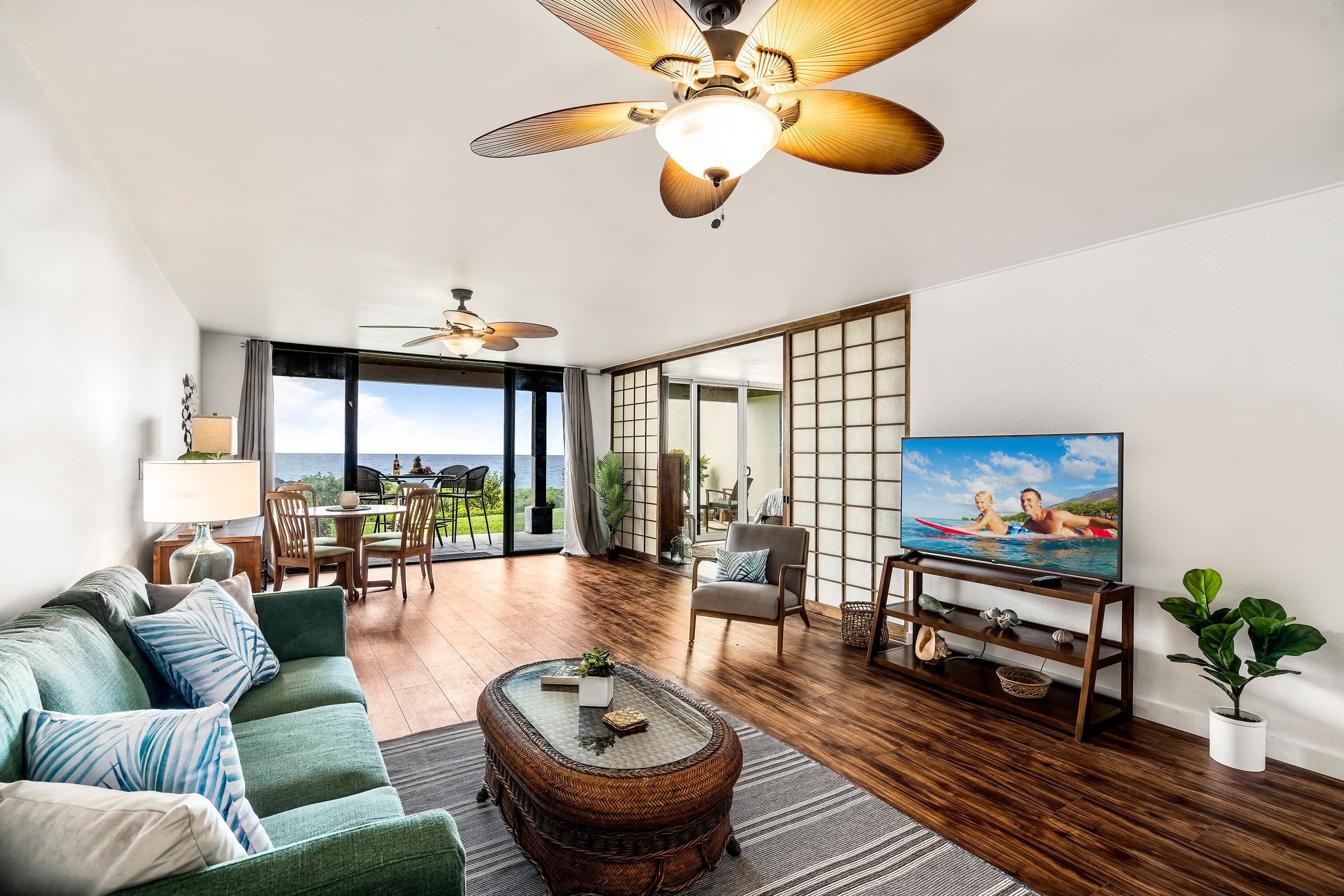 Condo in Kailua-Kona · ★4.98 · 2 bedrooms · 3 beds · 2 baths - Image 3