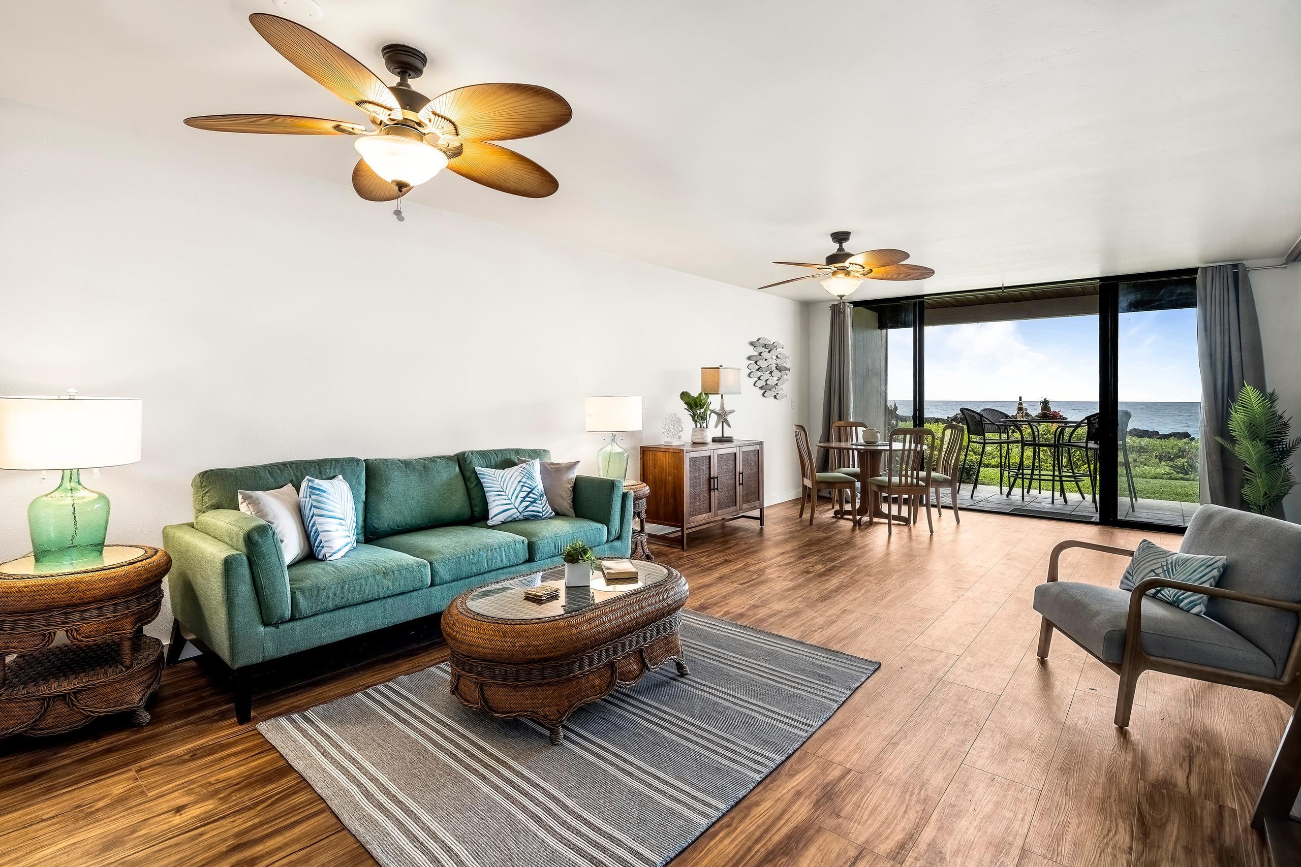 Condo in Kailua-Kona · ★4.98 · 2 bedrooms · 3 beds · 2 baths - Image 4