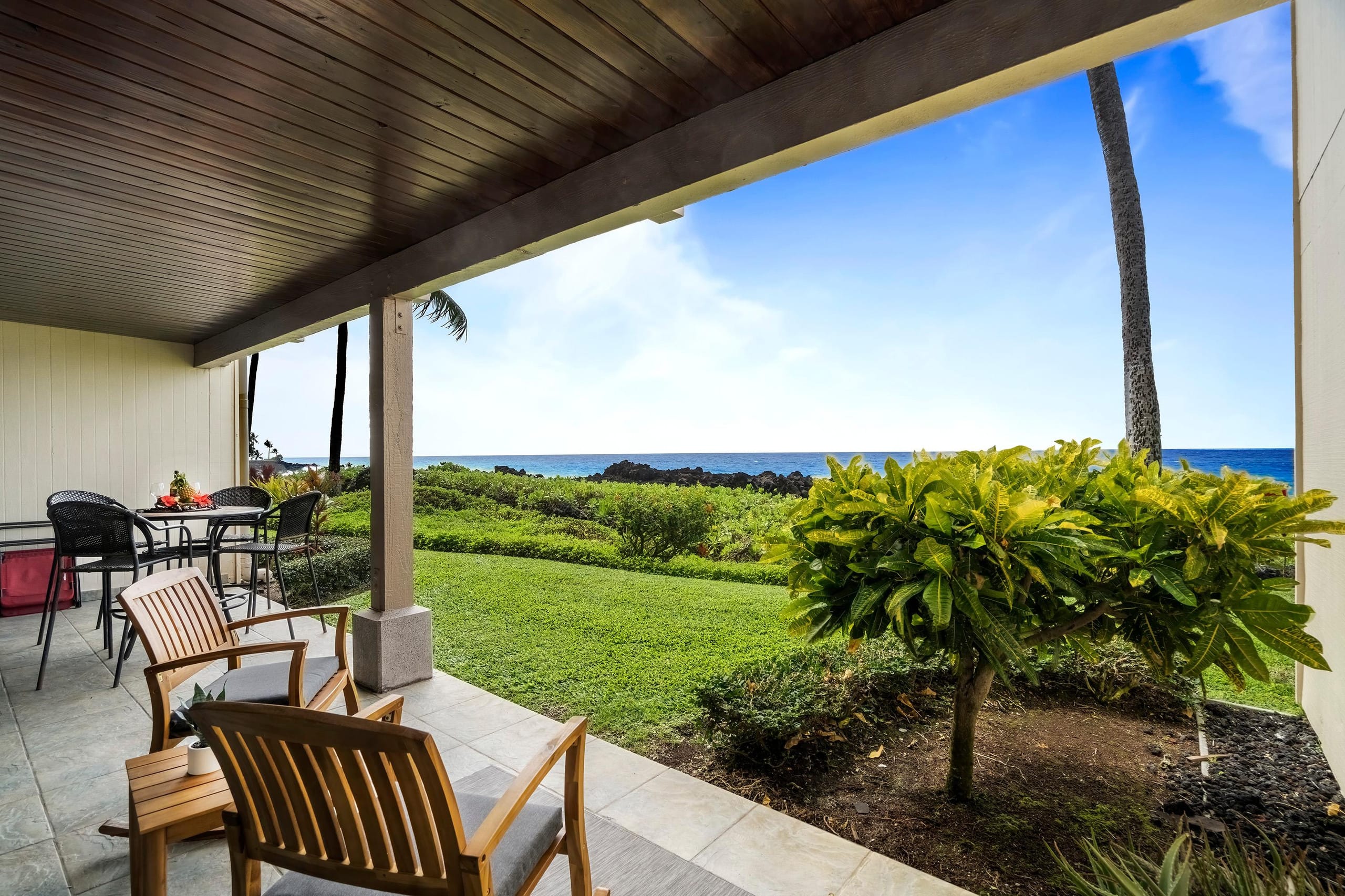 Condo in Kailua-Kona · ★4.98 · 2 bedrooms · 3 beds · 2 baths - Image 17