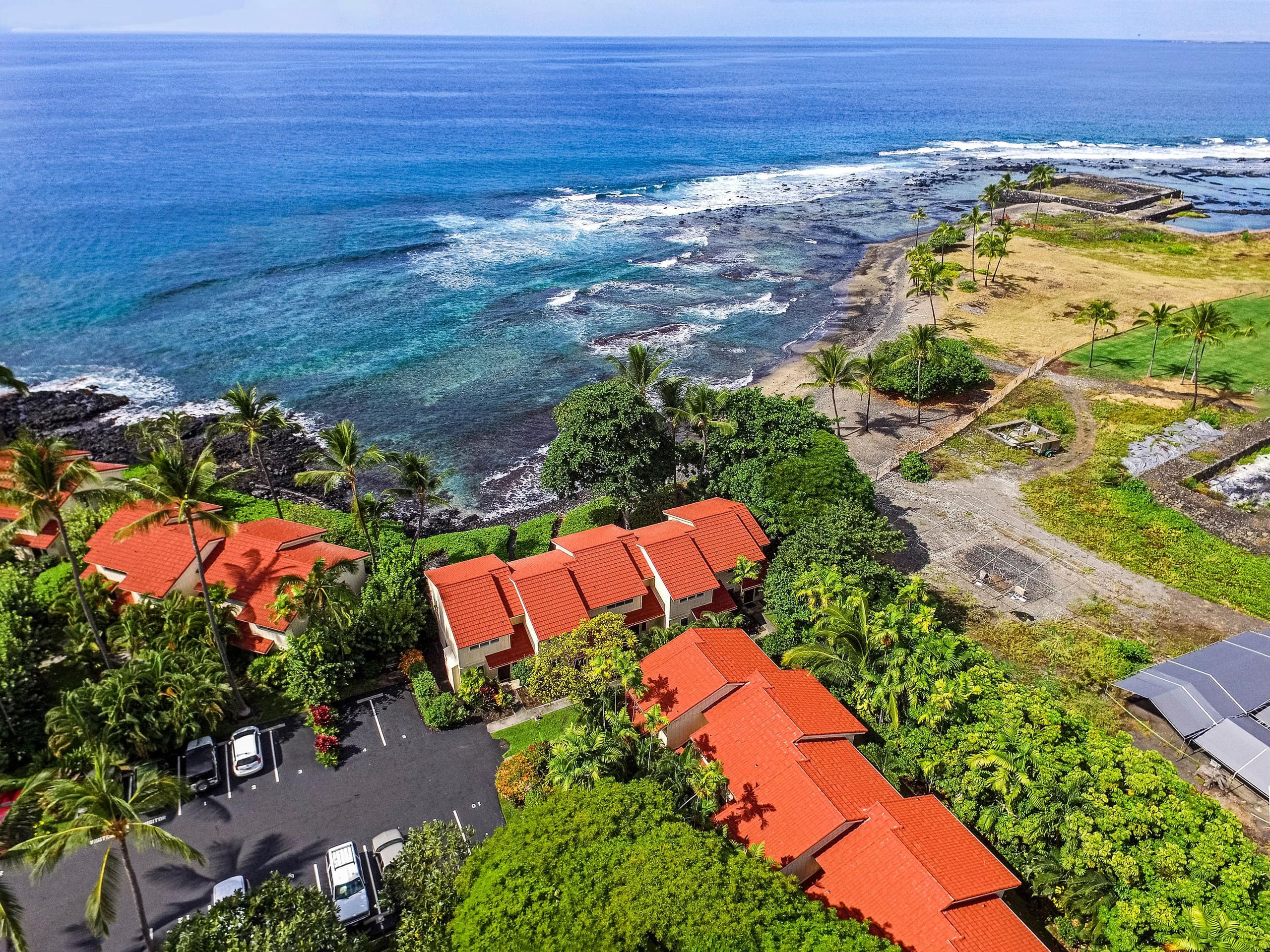 Condo in Kailua-Kona · ★4.98 · 2 bedrooms · 3 beds · 2 baths - Image 36