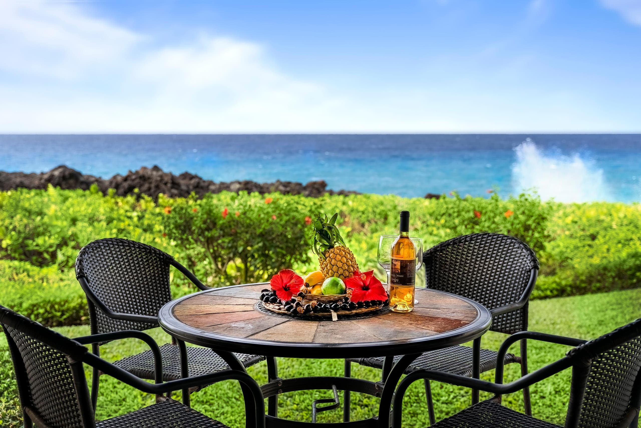 Condo in Kailua-Kona · ★4.98 · 2 bedrooms · 3 beds · 2 baths - Image 1