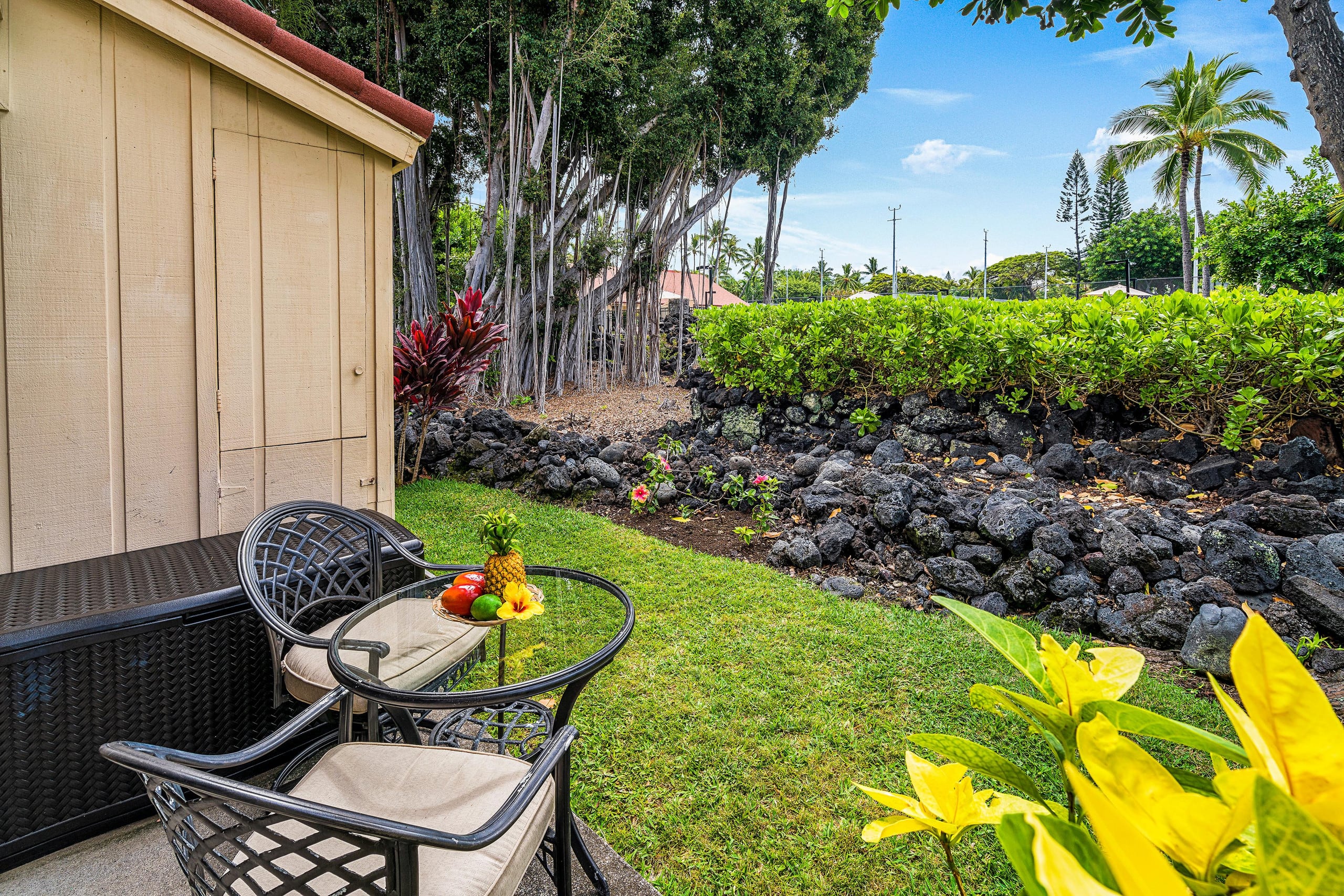 Condo in Kailua-Kona · ★4.9 · 2 bedrooms · 2 beds · 2 baths - Image 21