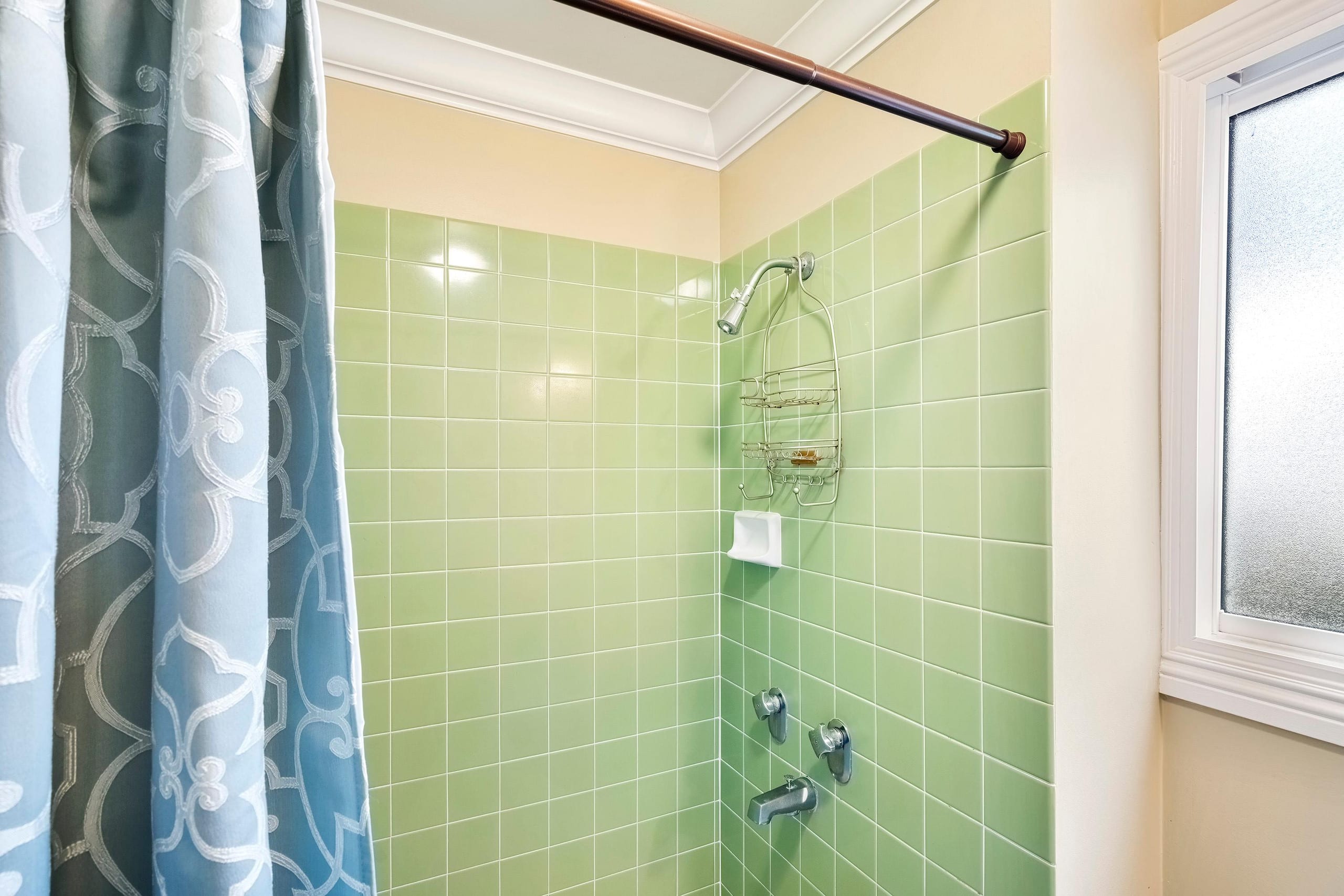 Condo in Kailua-Kona · ★4.9 · 2 bedrooms · 2 beds · 2 baths - Image 18