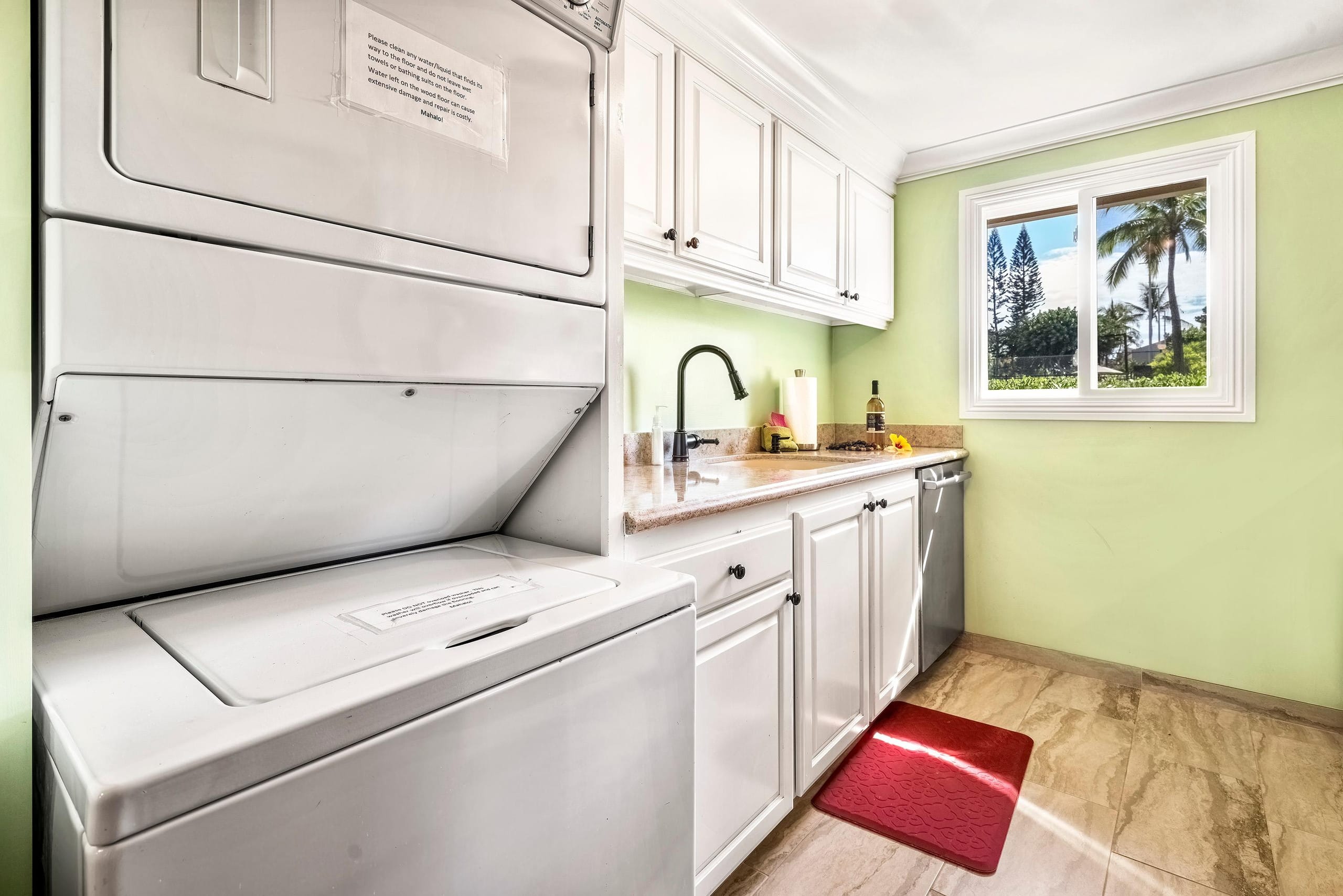 Condo in Kailua-Kona · ★4.9 · 2 bedrooms · 2 beds · 2 baths - Image 11