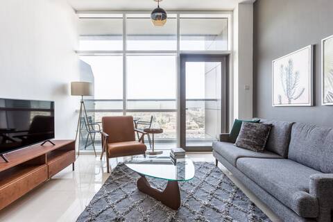 Successful Airbnb property: Blueground | Sheikh Z Road, sea view, pool & gym in Trade Center First