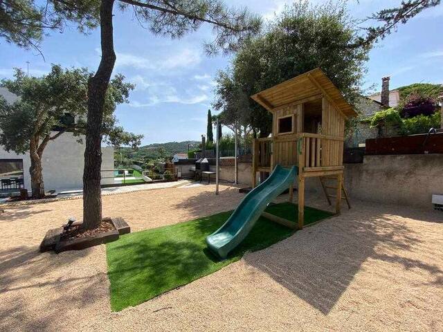 Naramia Sagaro Villa – with Pool-garden-10 Pax gallery image 4