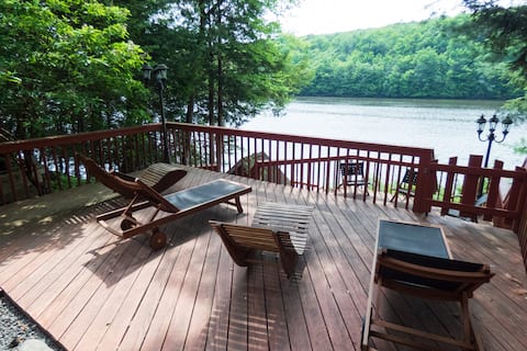 Catskills Lakefront Escape with Hot Tub