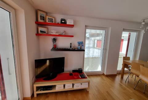 Bright Goms Apartment with Two Terraces