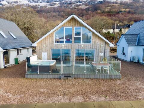 Beach House 2 with Hot Tub