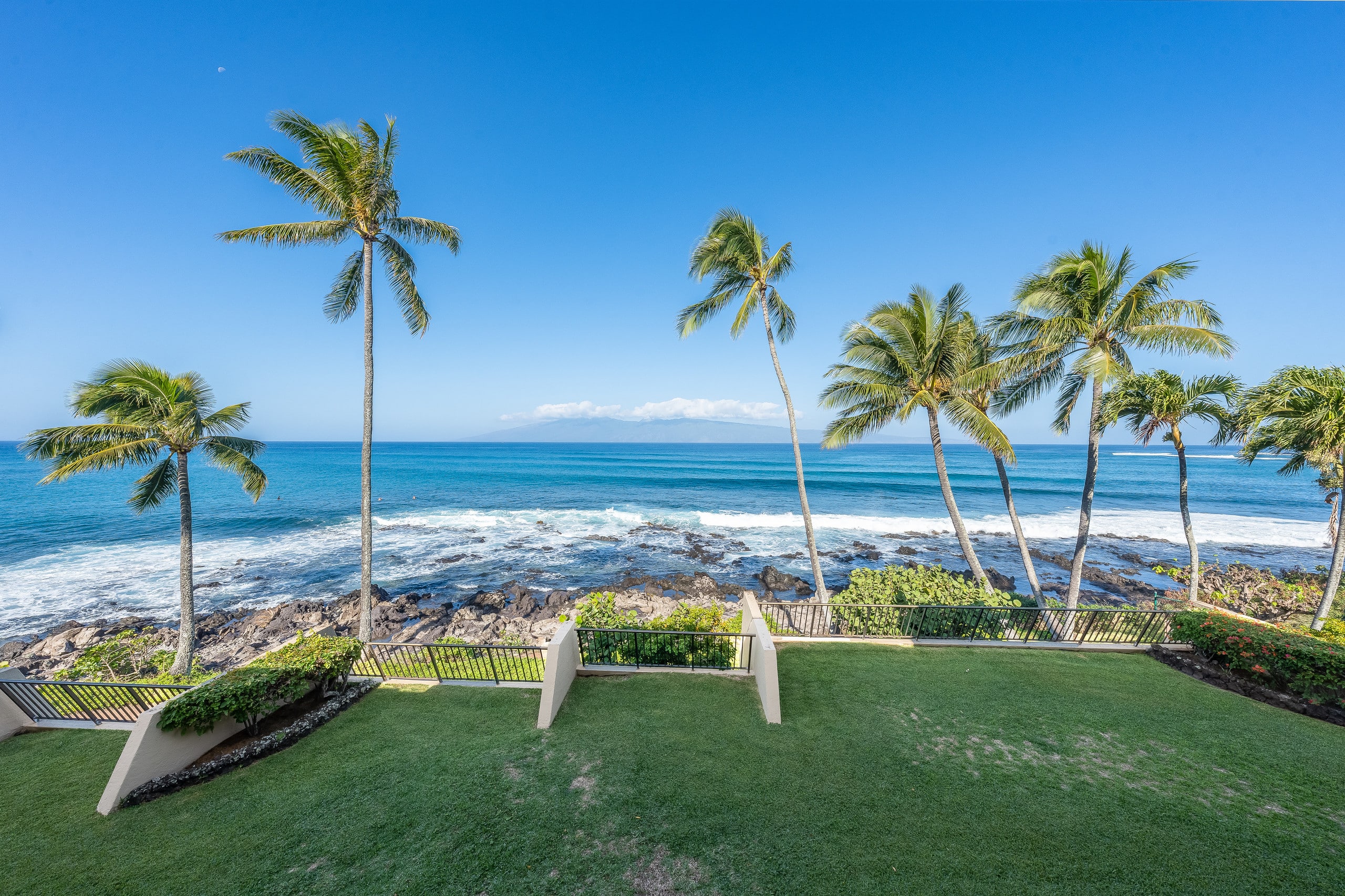 Condo in Lahaina · ★4.58 · 2 bedrooms · 4 beds · 2 baths - Image 40