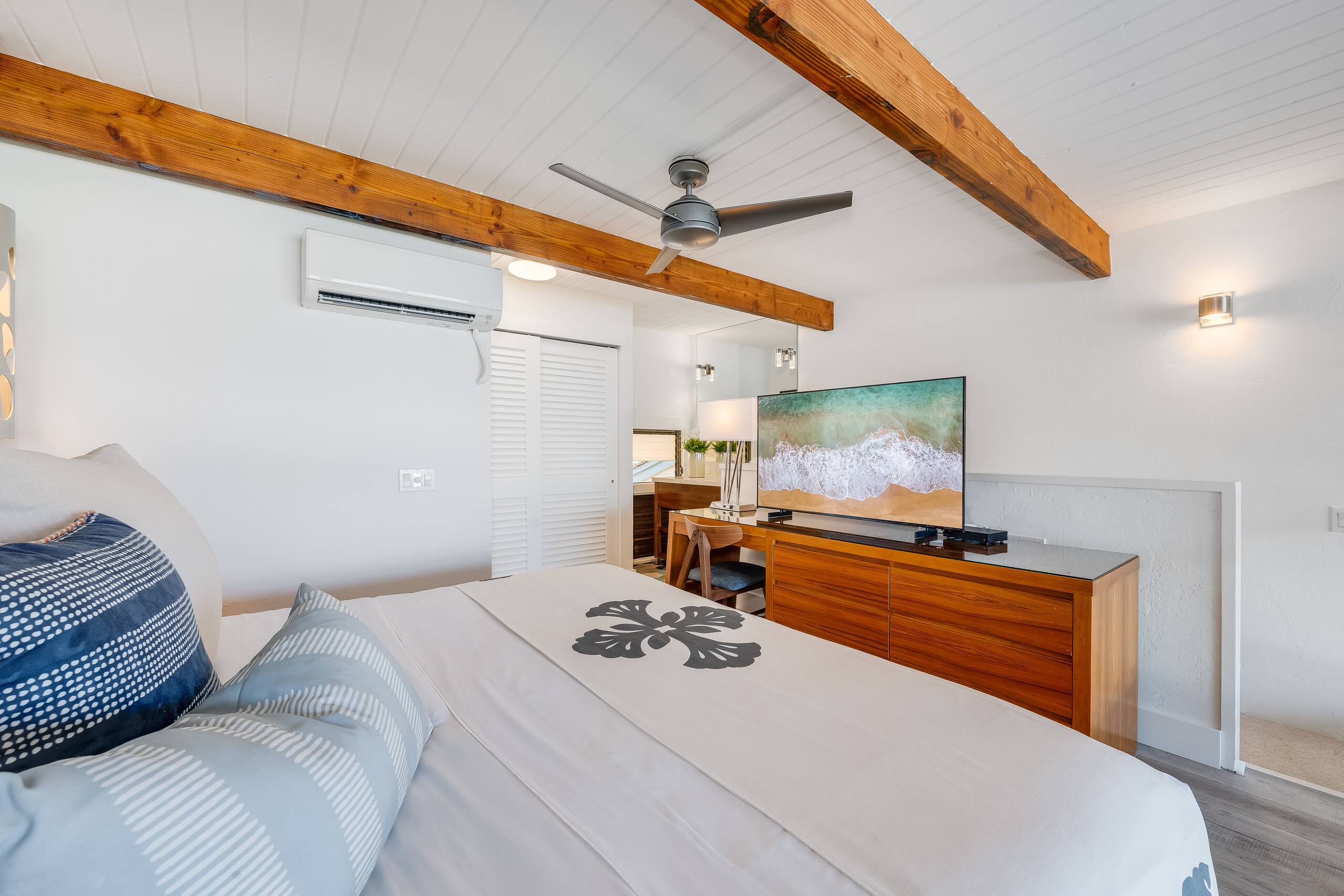 Condo in Lahaina · ★4.58 · 2 bedrooms · 4 beds · 2 baths - Image 18