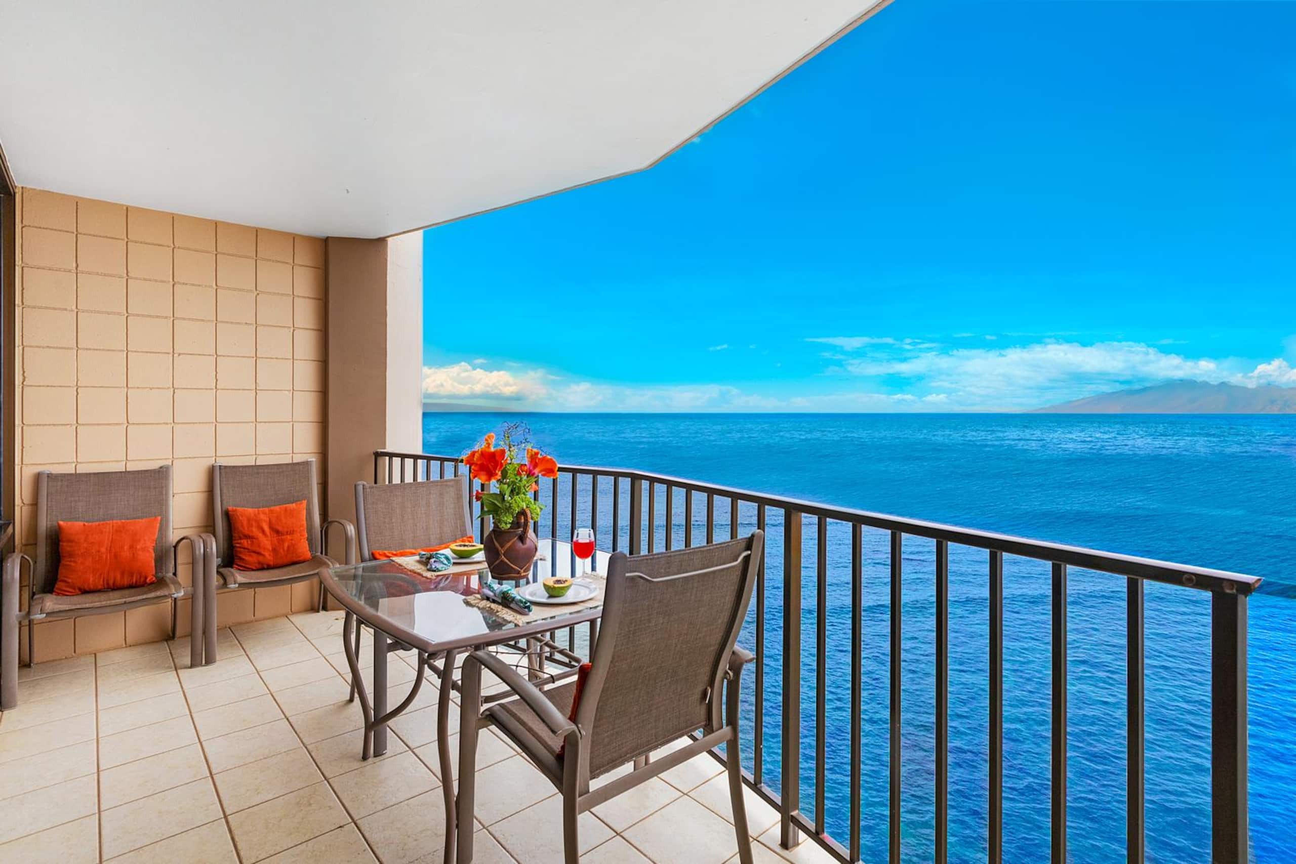 Condo in Lahaina · ★4.78 · 2 bedrooms · 3 beds · 2 baths - Image 25