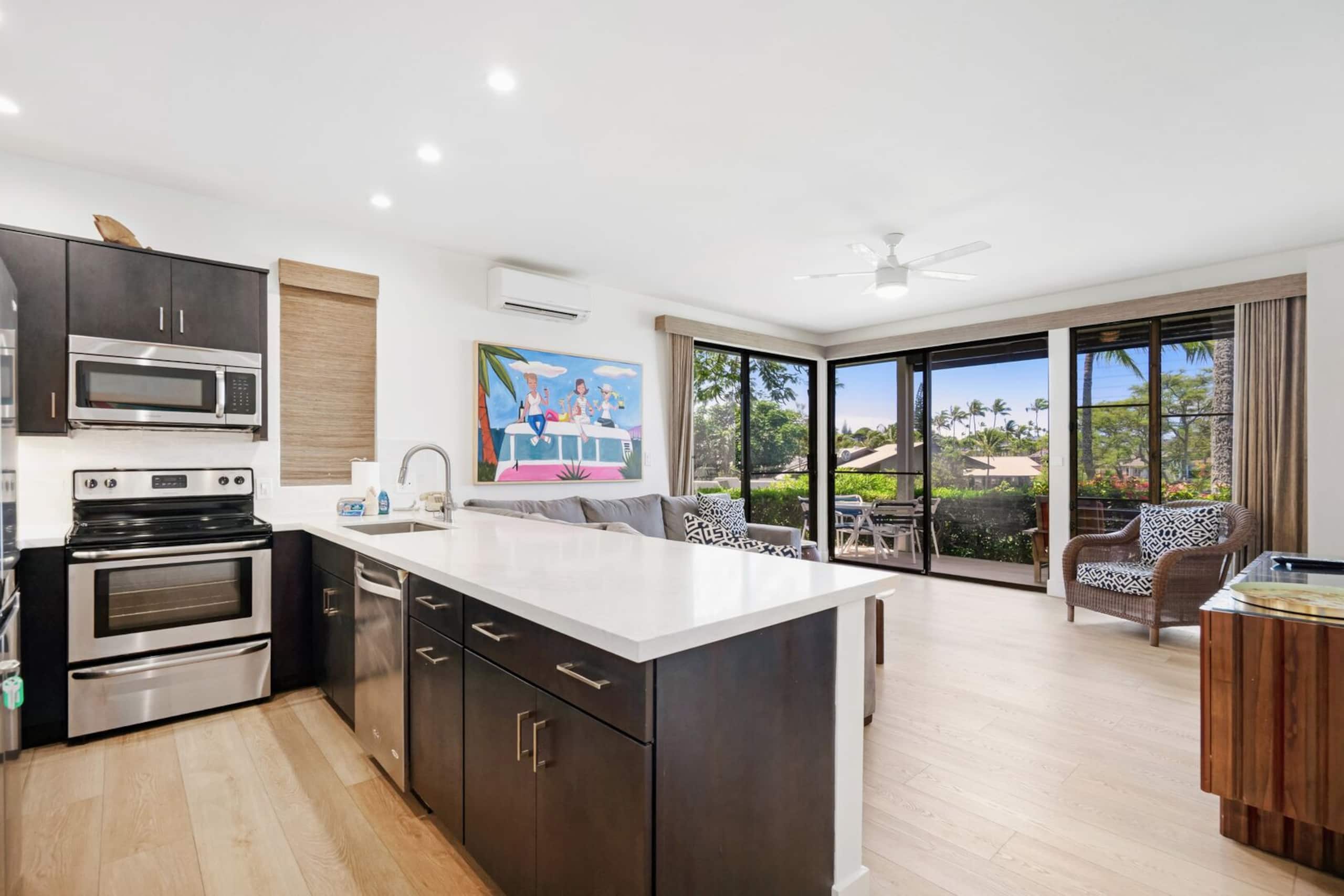 Condo in Lahaina · ★4.75 · 2 bedrooms · 4 beds · 2 baths - Image 2