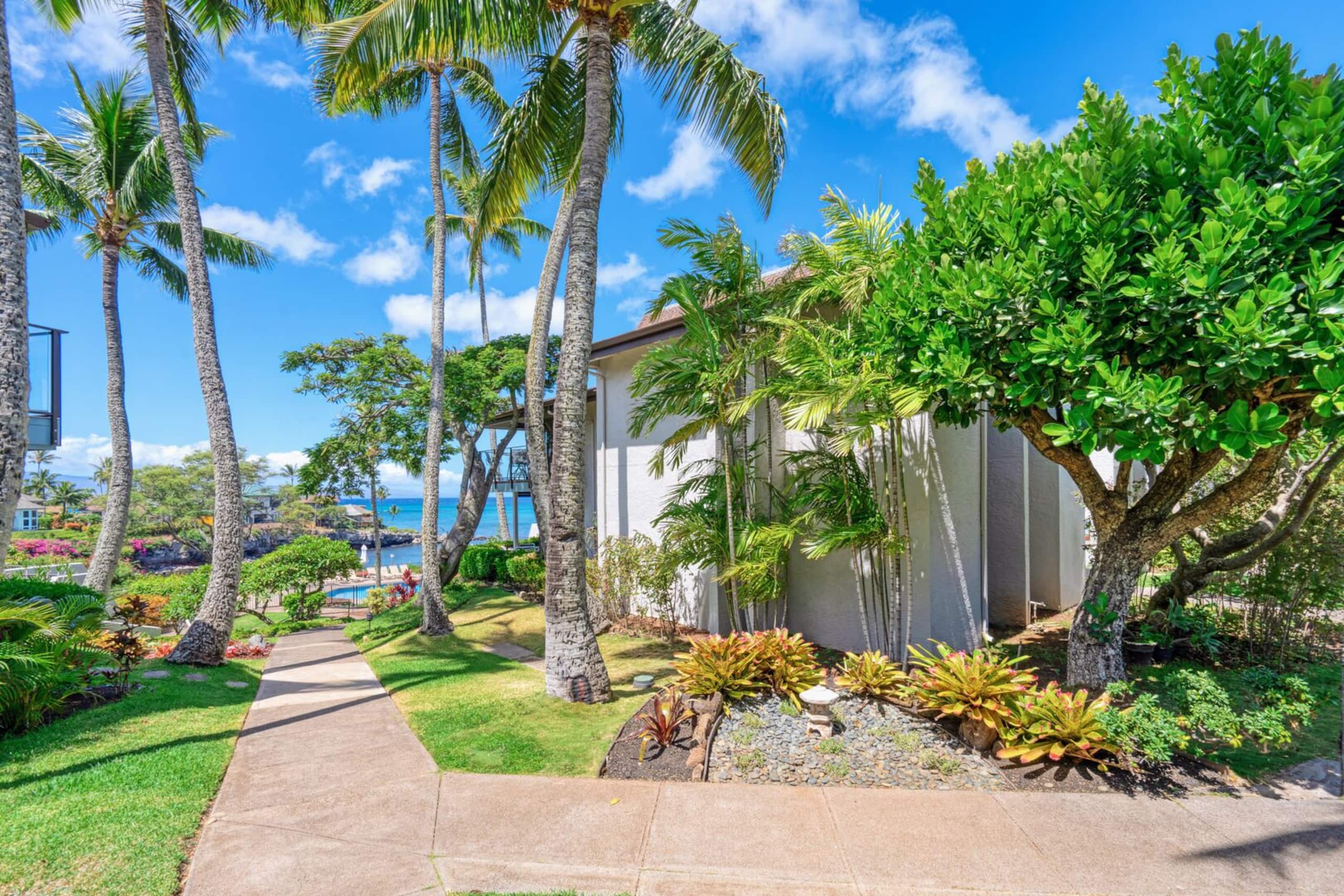 Condo in Lahaina · ★4.75 · 2 bedrooms · 4 beds · 2 baths - Image 45