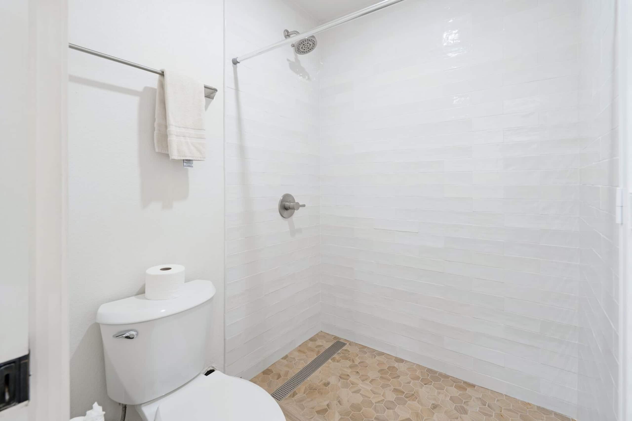 Condo in Lahaina · ★4.75 · 2 bedrooms · 4 beds · 2 baths - Image 20
