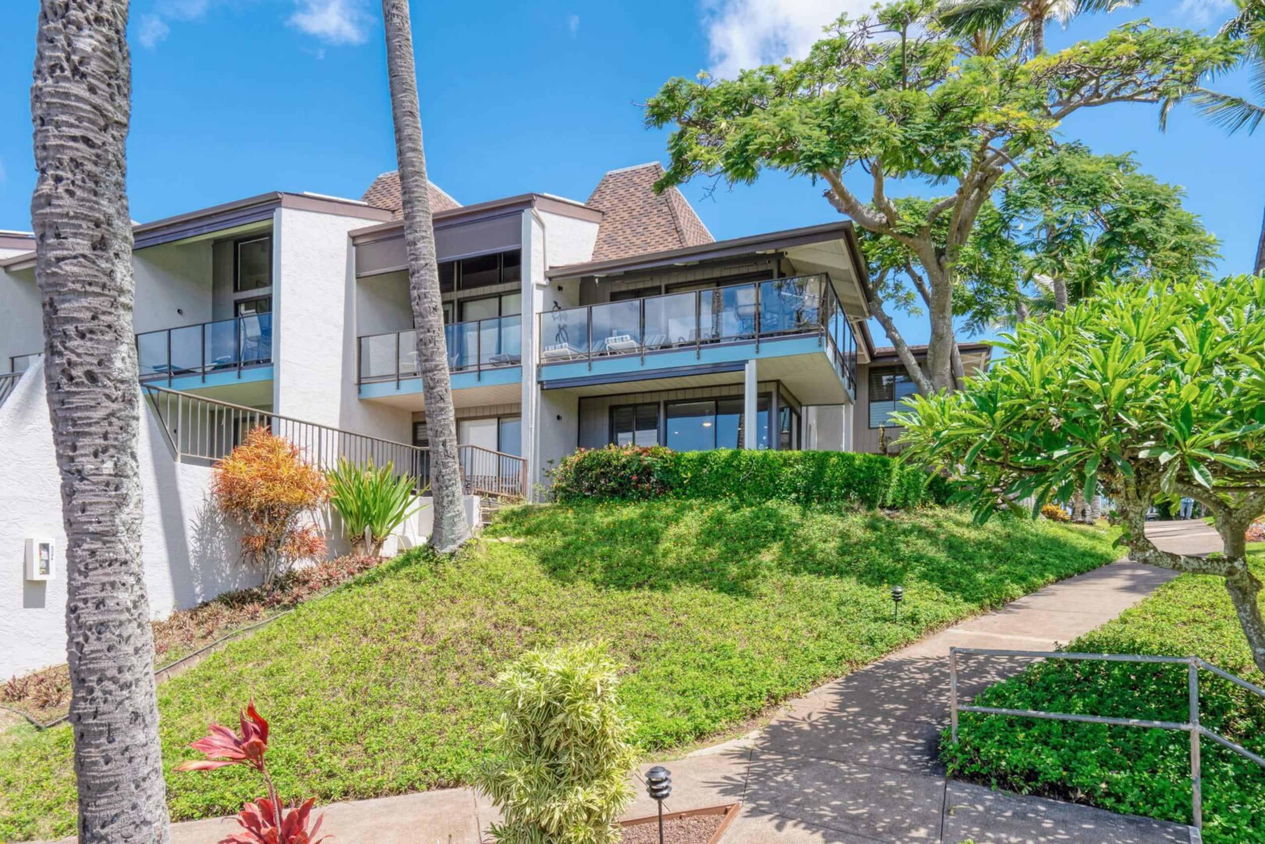 Condo in Lahaina · ★4.75 · 2 bedrooms · 4 beds · 2 baths - Image 43