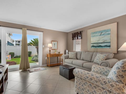 Comfortable Townhome with a Short Walk to Pool