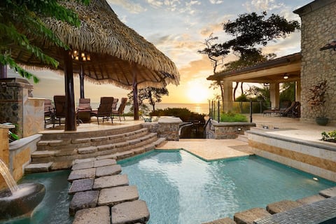 Beach Front, Luxury Private on Playa Langosta