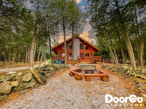 Lakefront Cabin | Game RM, Pier, Insane Fishing!