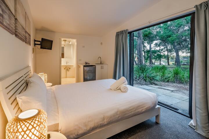 Tonic—Family Bushland Retreat near Yallingup Beach gallery image 5