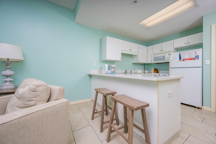Phoenix All Suites 504 Beach Front Hotel Suite - Gulf Shores, AL