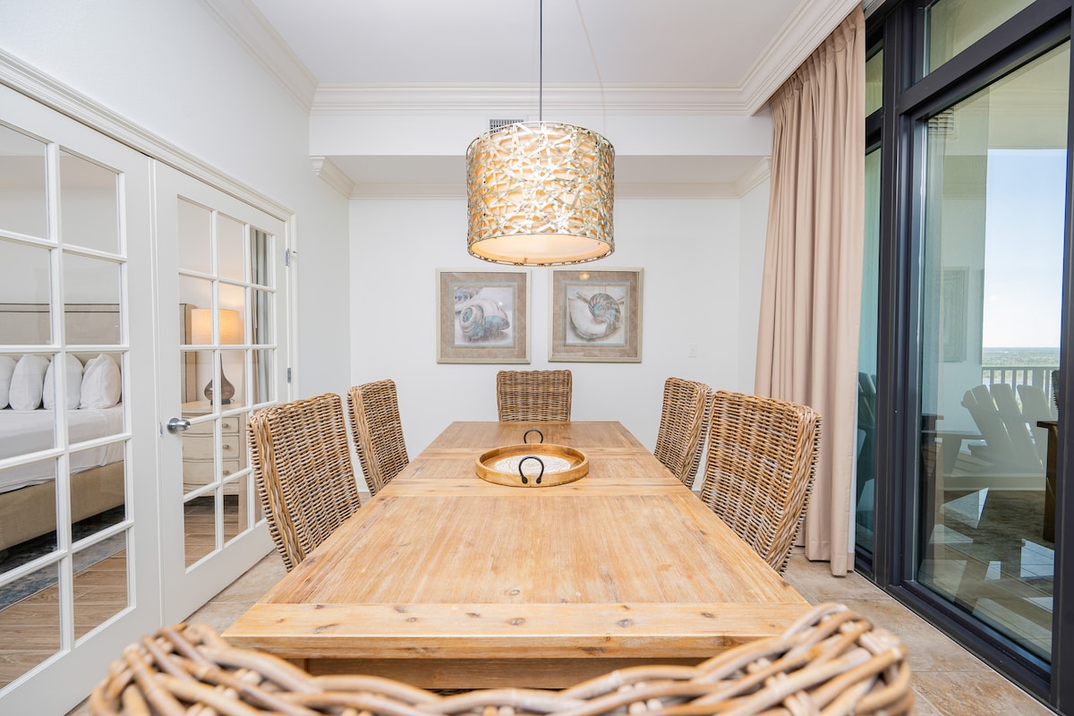 The Oasis, formerly Phoenix West 2, Unit 2015 - Condominiums for