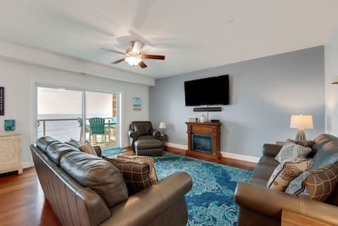 Top Airbnb: Lakefront Condo | Balcony Views + Pool + Beach in Geneva On The Lake