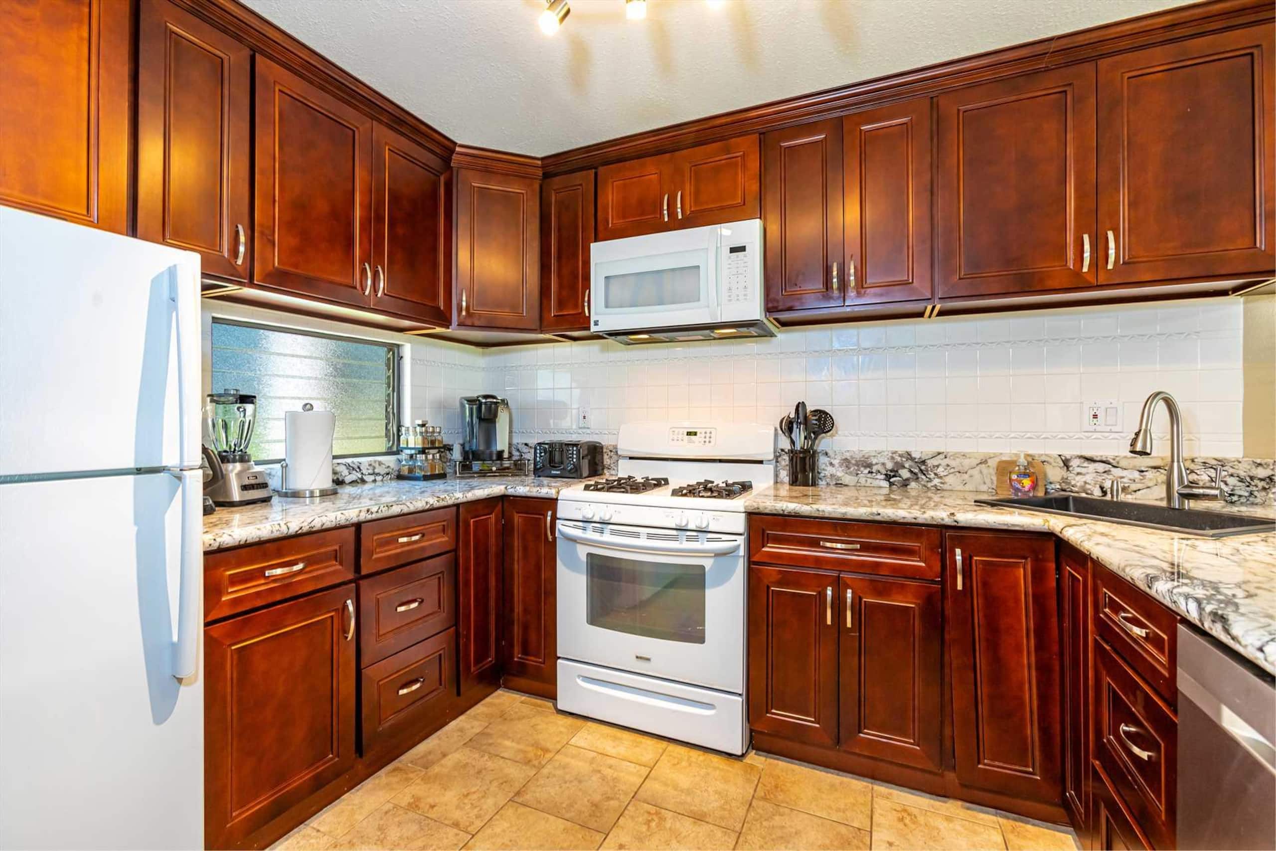Condo in Kihei · ★4.69 · 2 bedrooms · 3 beds · 2 private baths - Image 13