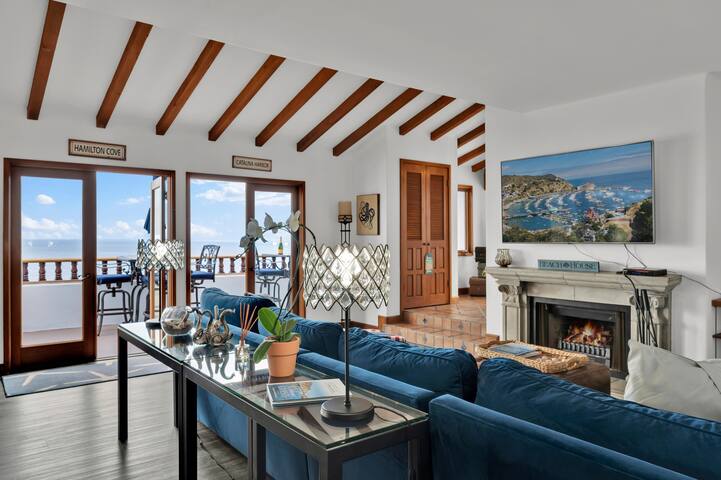 Gorgeous Oceanfront villa with panoramic views gallery image 3