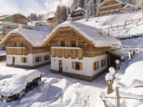 Erfolgreiche Airbnb-Immobilie: Chalet on the Katschberg with sauna in Sankt Michael Im Lungau