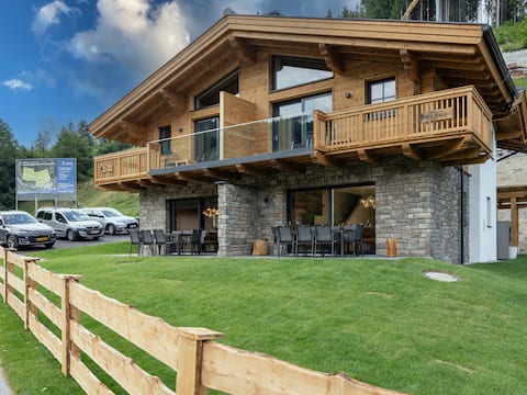 Chalet with wellness 500 m from the ski lift