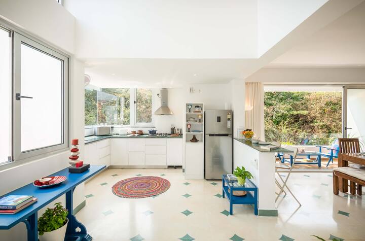 Fully equipped kitchen
