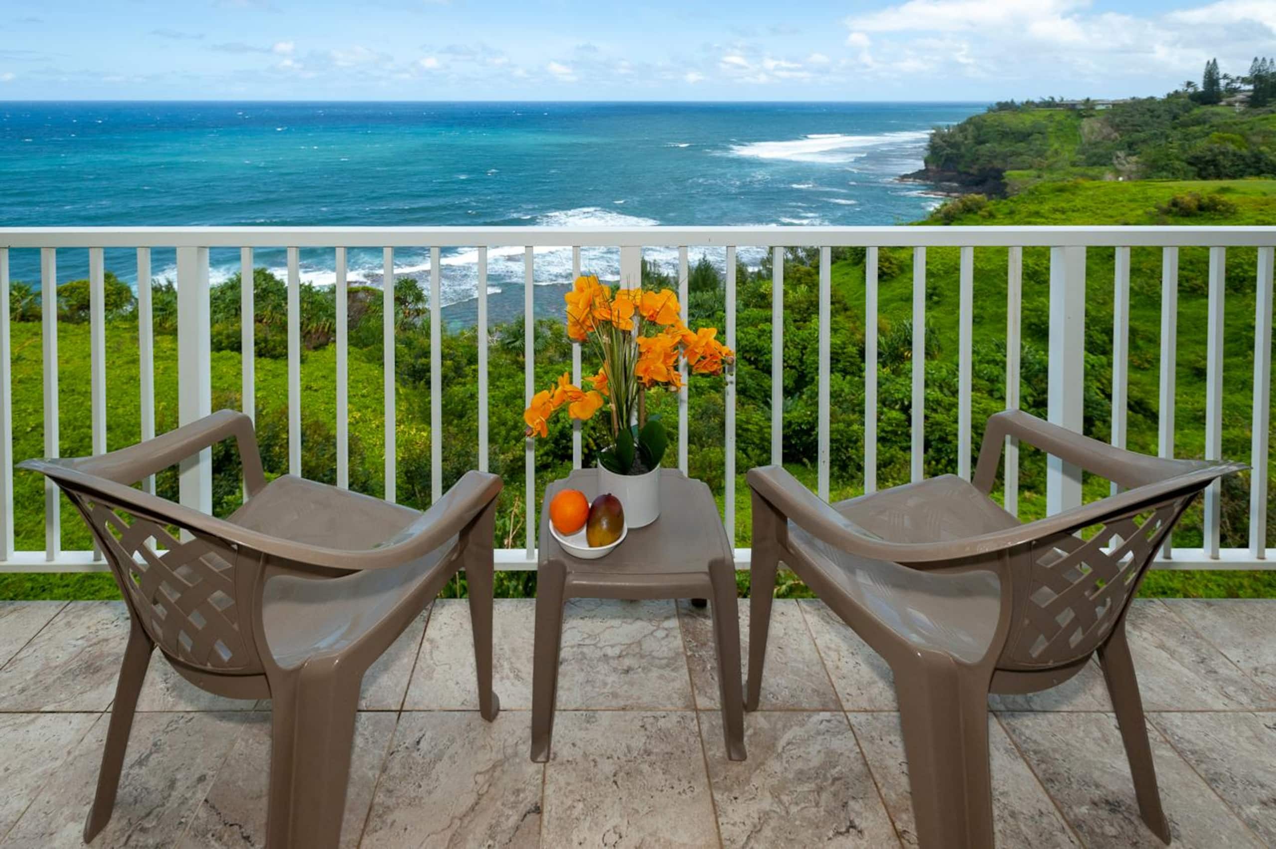 Condo in Princeville · ★4.82 · 2 bedrooms · 2 beds · 2 baths - Image 6